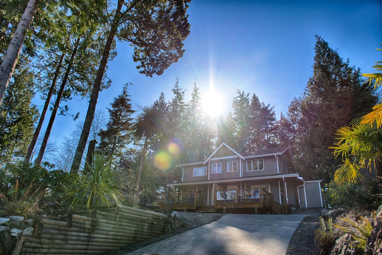 The Francis Boutique Inn Ucluelet Exterior photo