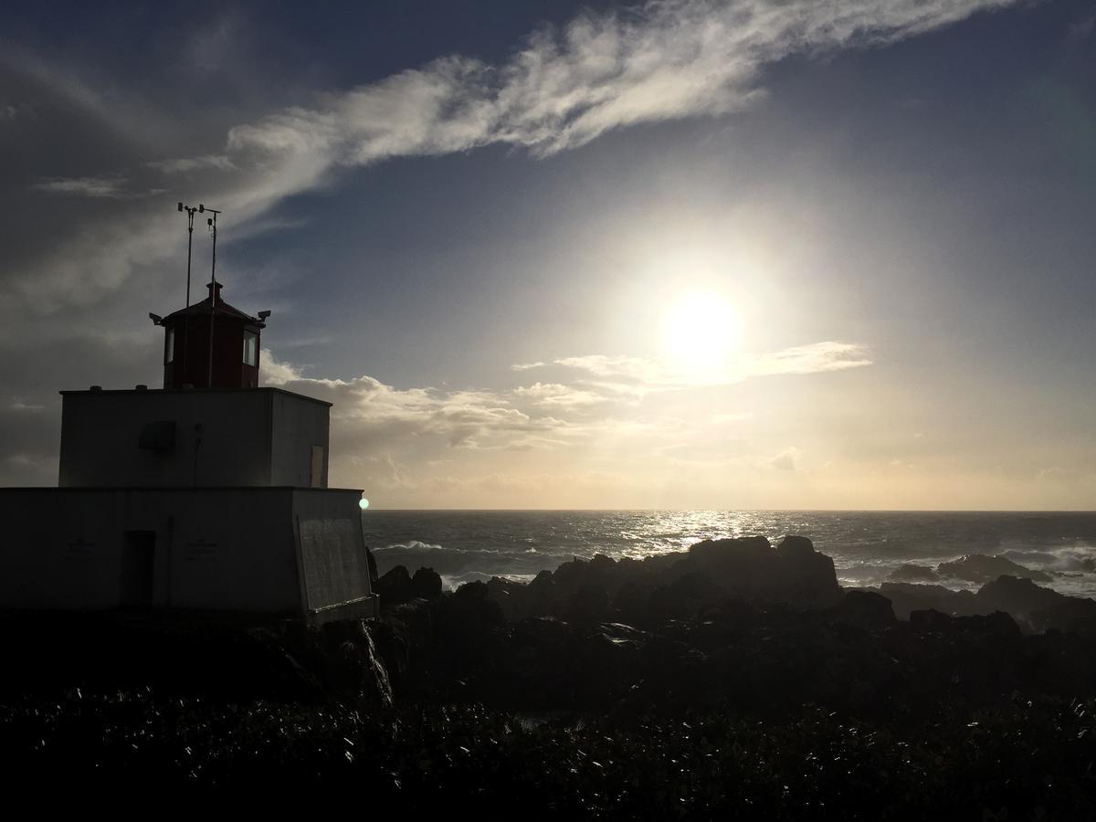 The Francis Boutique Inn Ucluelet Exterior photo